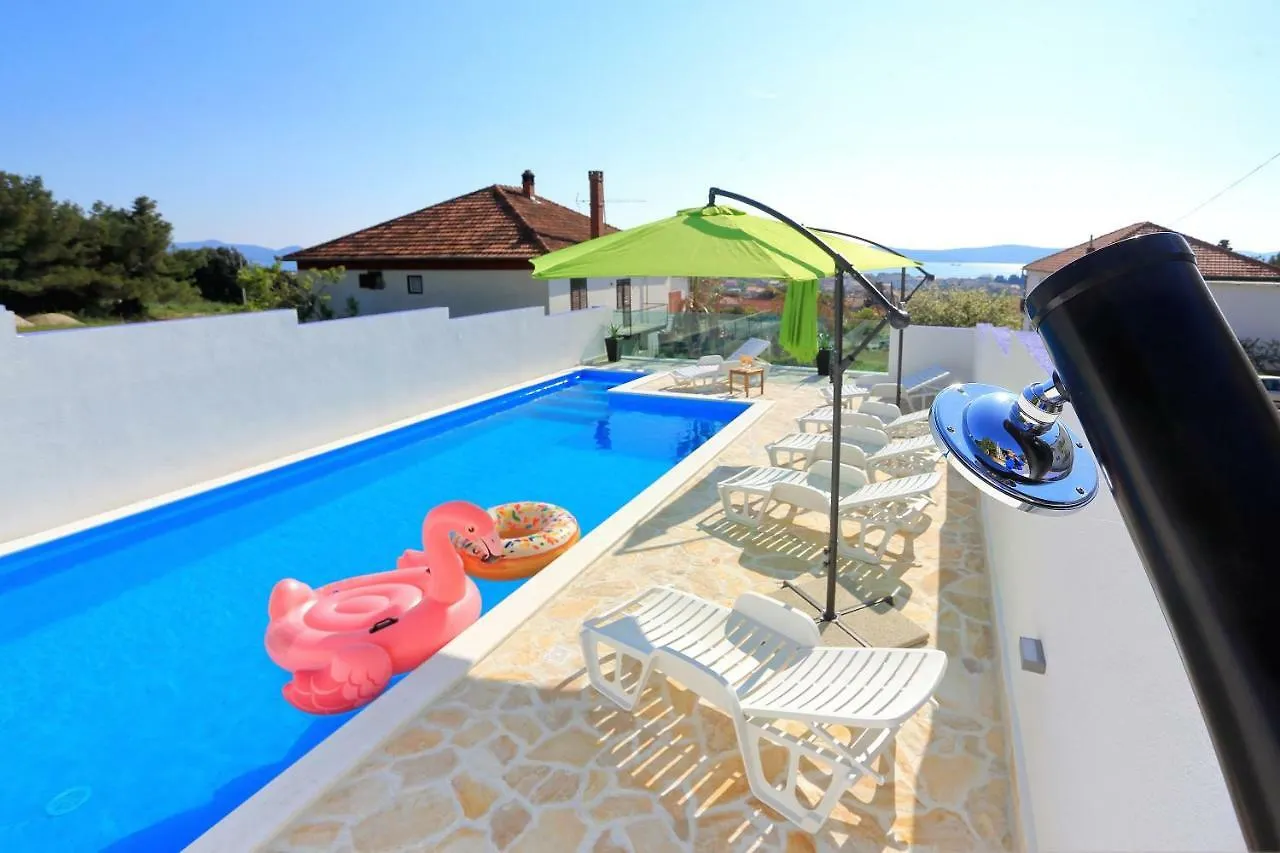 Apartment And Pool Nika Bibinje